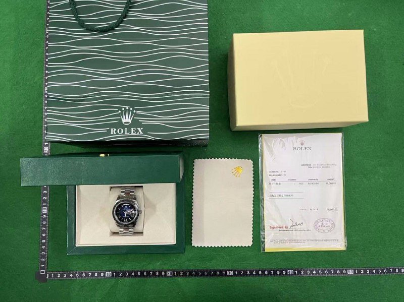   High-end Rolex watches