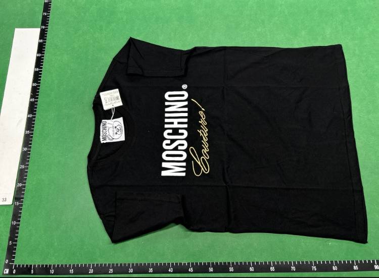 Burberry/Moschino/Amiparis T-shirt
