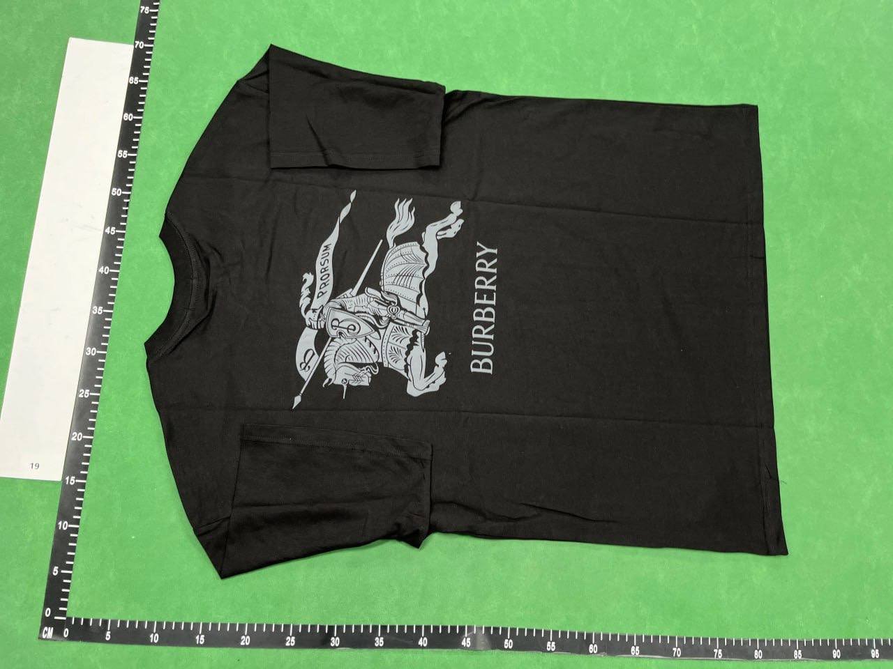  Burberry/Moschino/Amiparis T-shirt