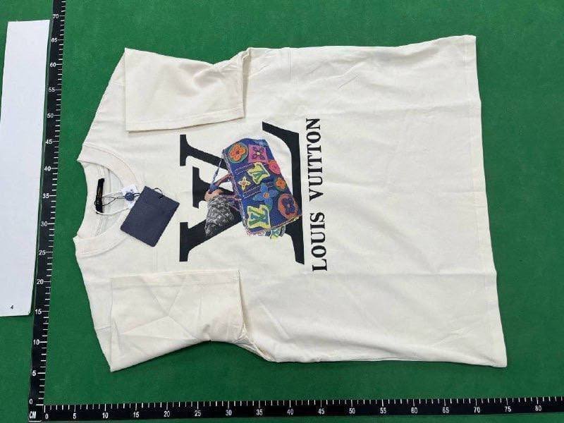 Louis Vuitton tee