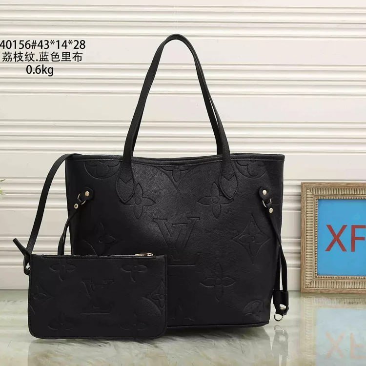Louis Vuitton Neverfull Tote Bag with Pouch [1 style]