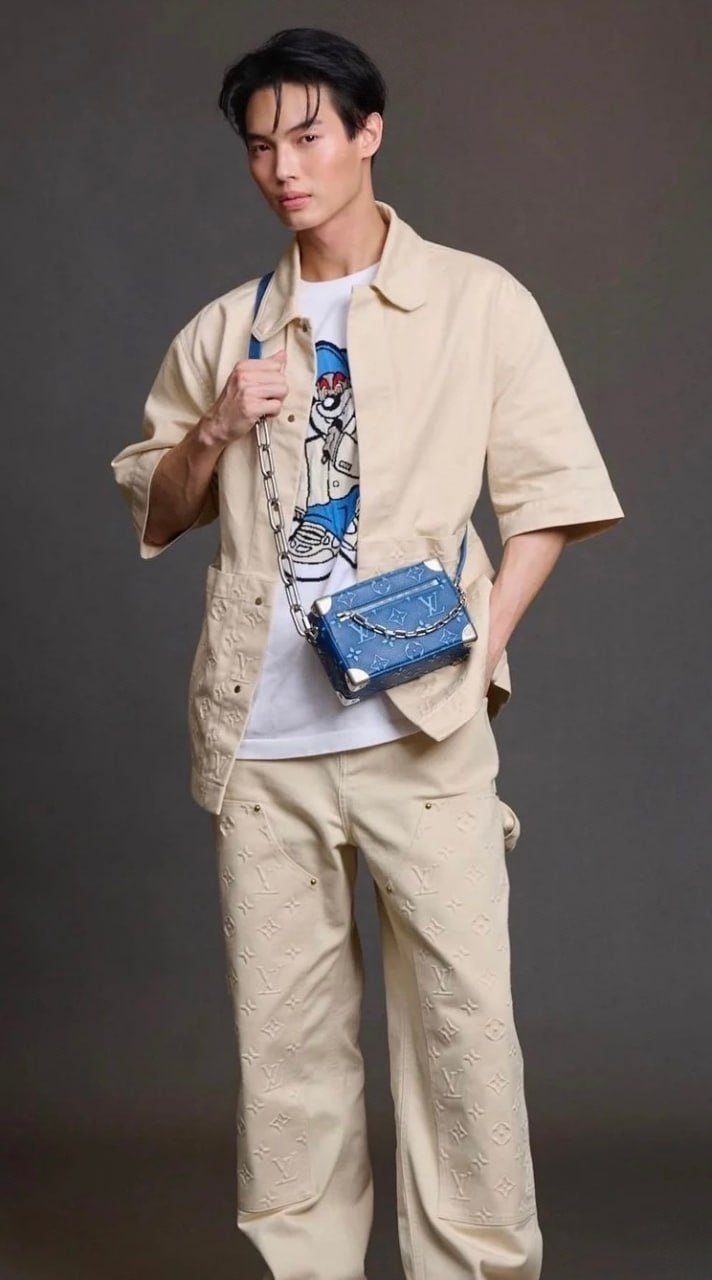 Louis Vuitton Pants / Louis Vuitton  jeans 