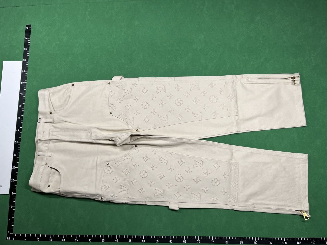Louis Vuitton Pants / Louis Vuitton  jeans 