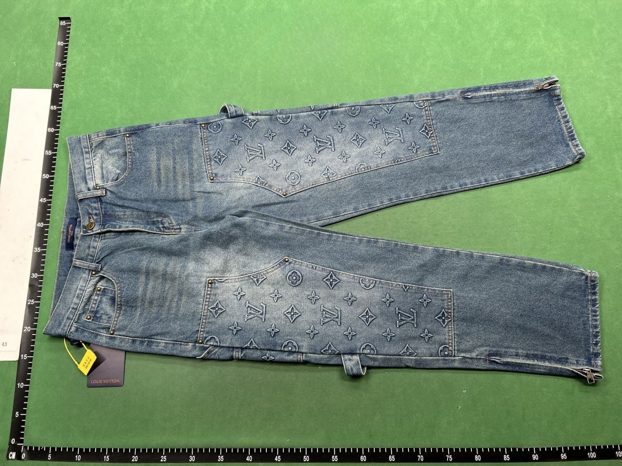Louis Vuitton Pants / Louis Vuitton  jeans 