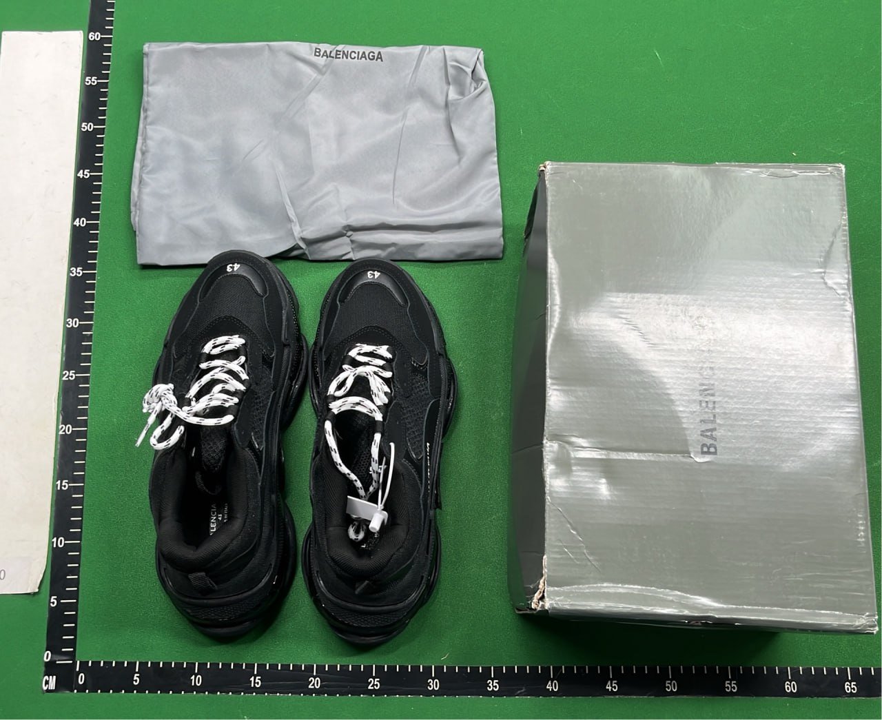 Balenciaga Triple S 