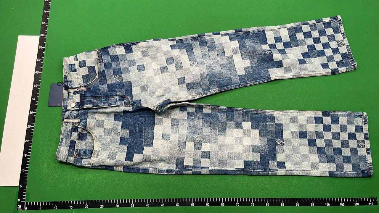 Louis Vuitton Jeans 