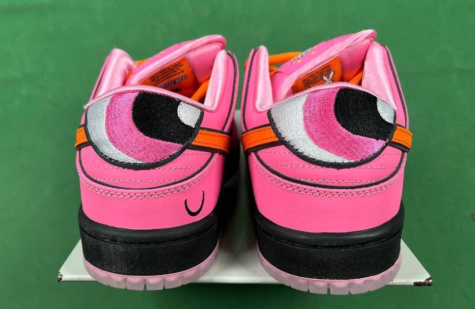 Nike Dunk Low SB X The Powerpuff Girls