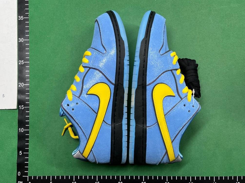 Nike Dunk Low SB X The Powerpuff Girls