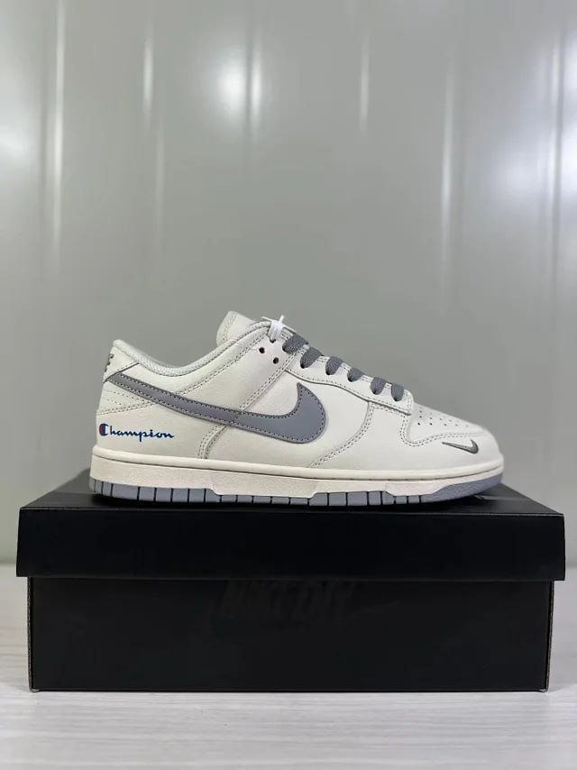 NIKE DUUNK the north face supreme bape Louis LV carhartt gucci 2026 dior 