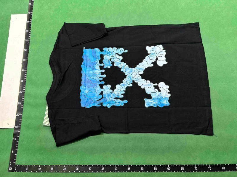Off-White T-shirt（39 STYLE TOP）
