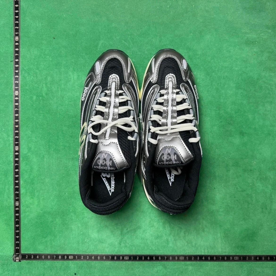 New Balance 1000