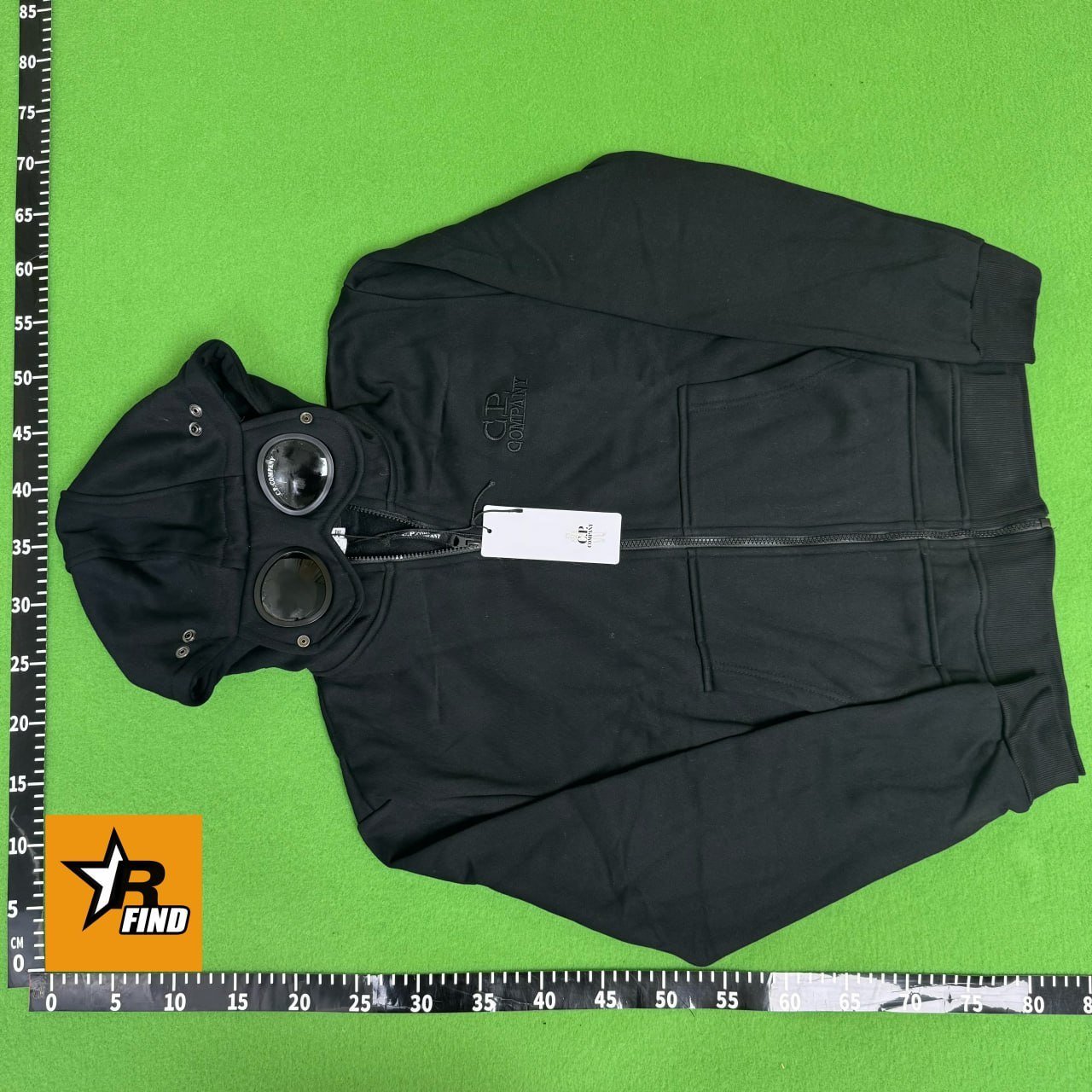 C.P Company  Hoodie/ T-shirts/zipper/sweater/Shorts jacket/down jacket