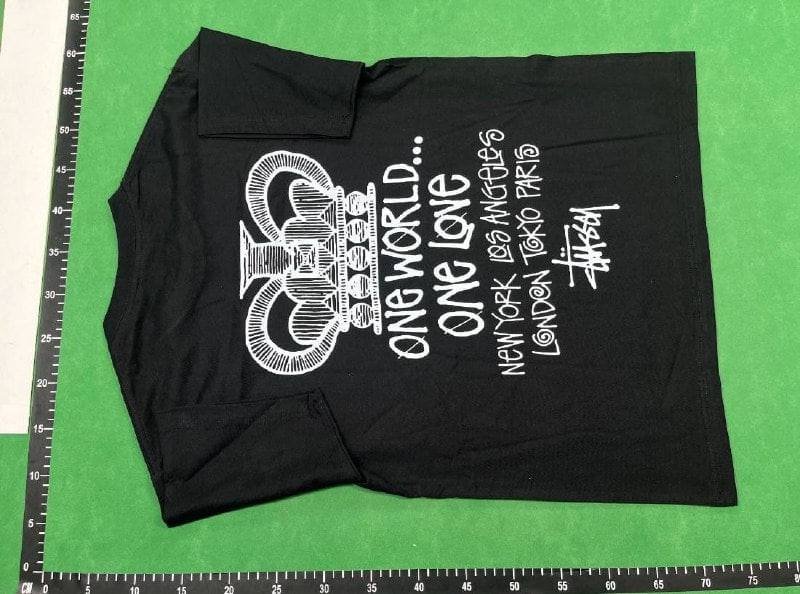  Stussy T-shirts 