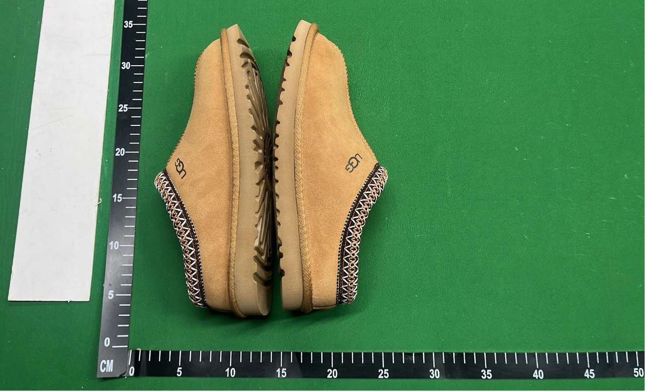 UGG 
