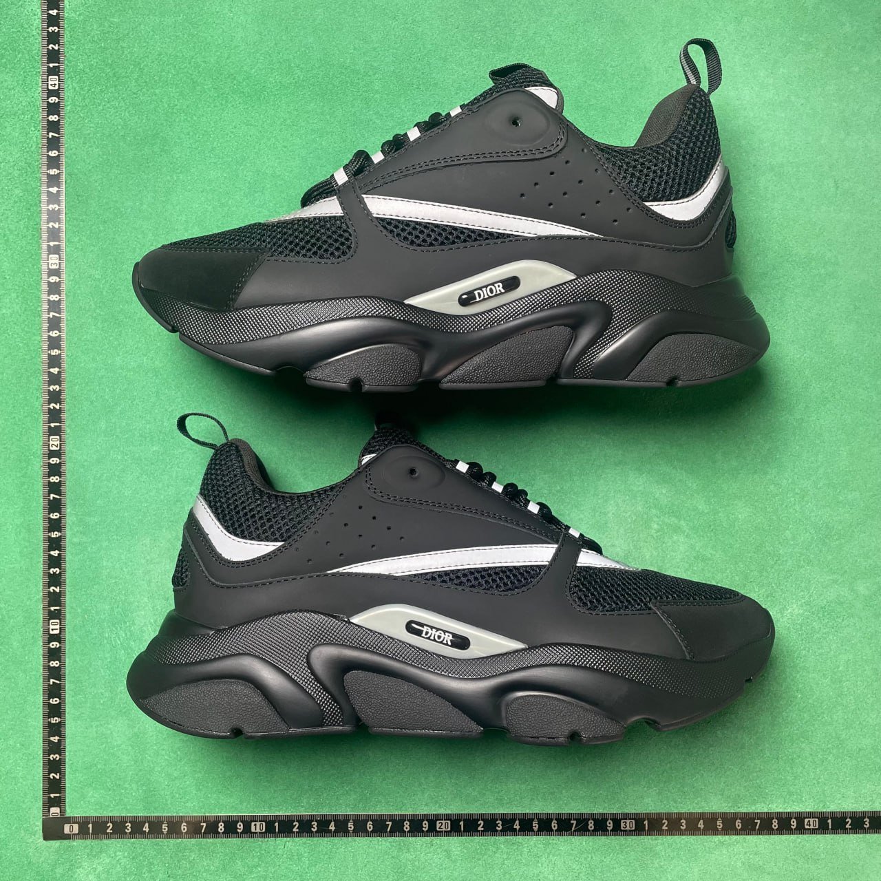 Dior B22 