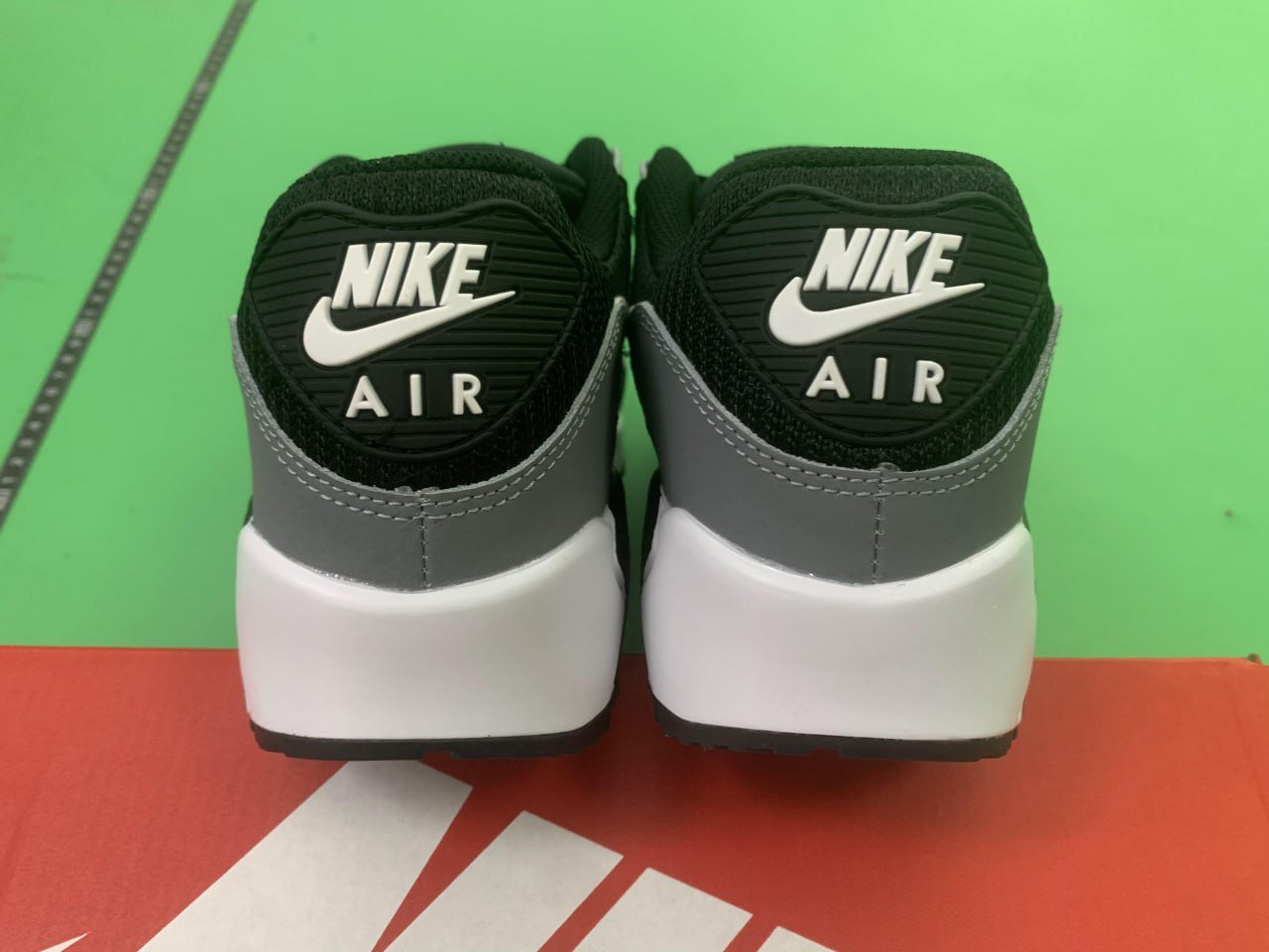 Nike Max 90