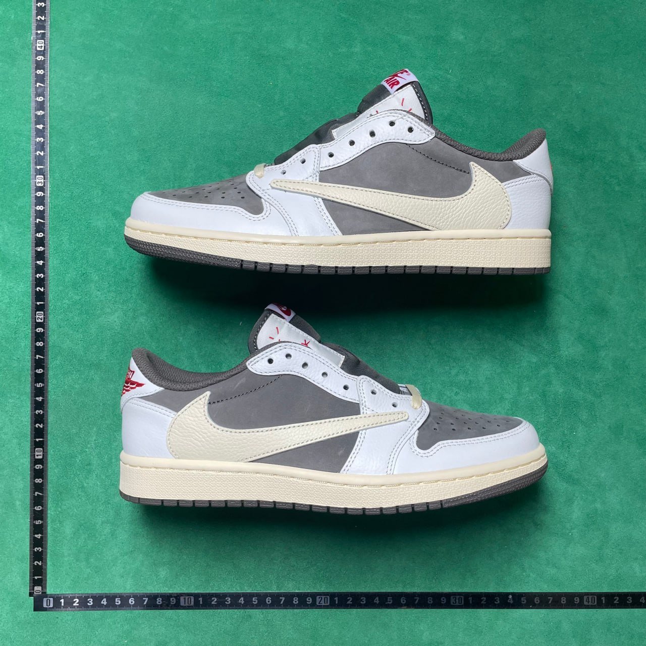  Travis Scott x Air Jordan 1 Low 