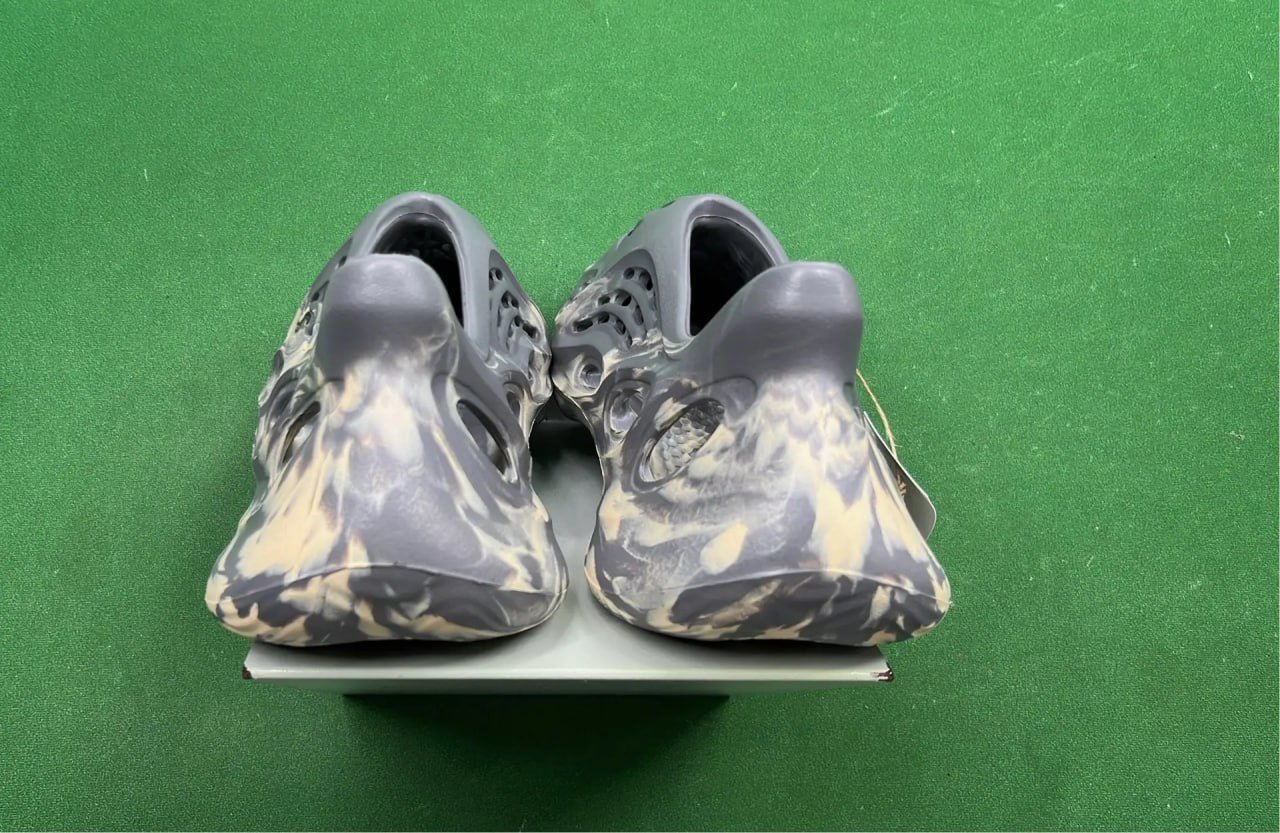 Yeezy Foam Runner 