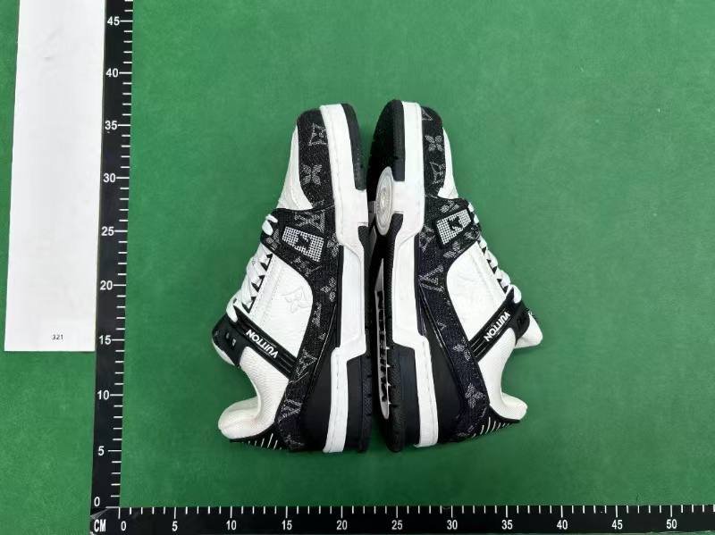 Louis Vuitton Trainer Maxi Sneakers