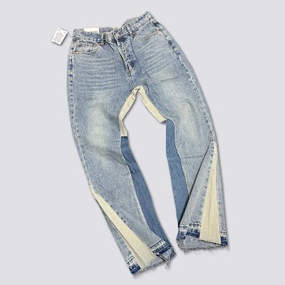  Levi's Distressed D