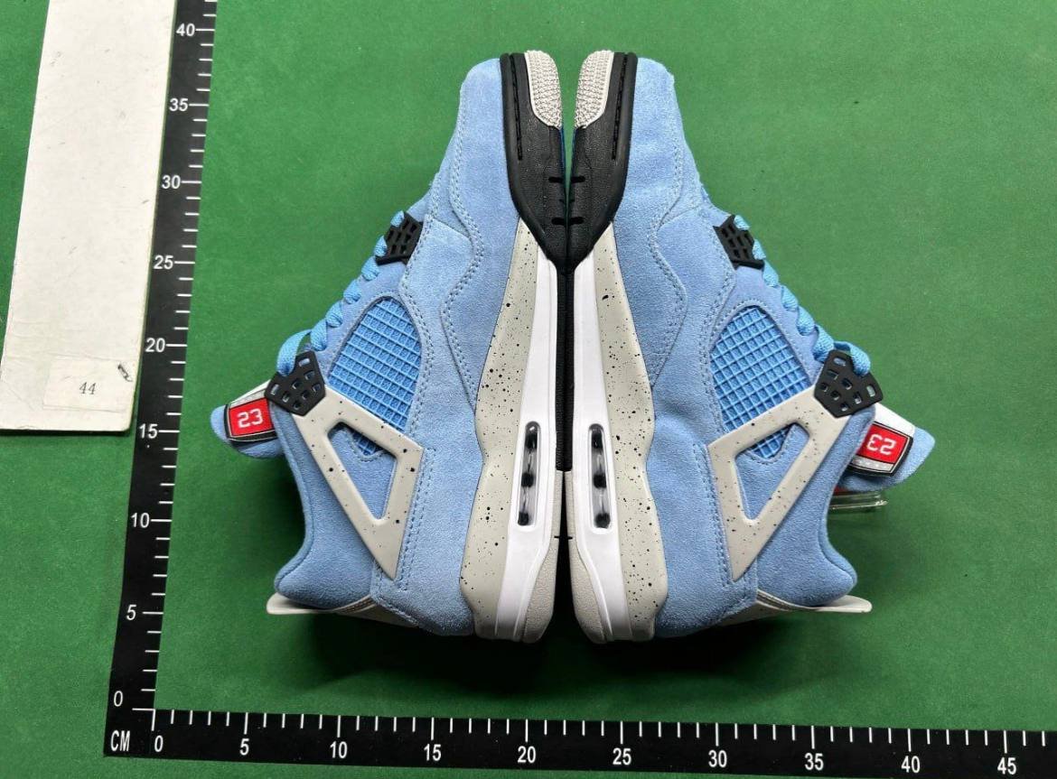 Air Jordan 4