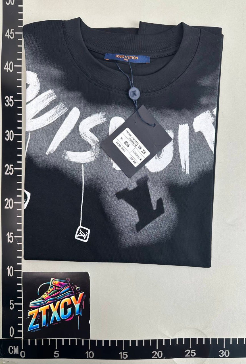 LV T-shirt