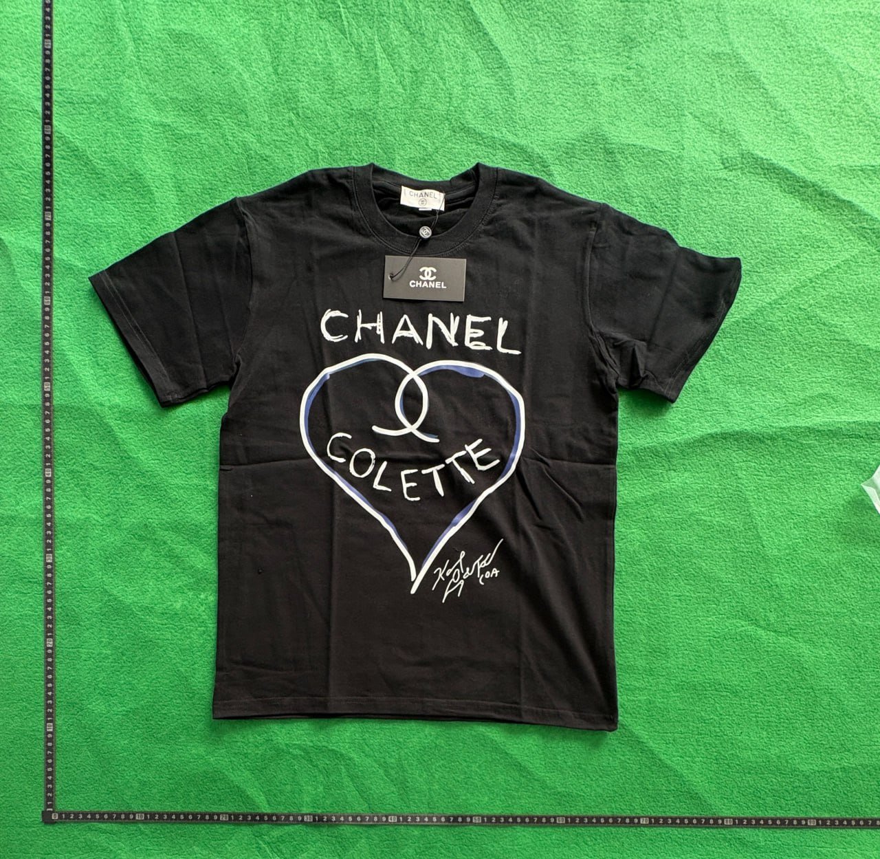 Chanel T-shirt/Hoodie
