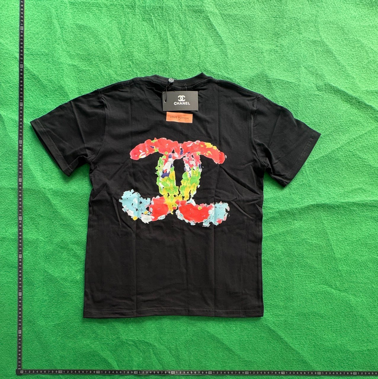Chanel T-shirt/Hoodie