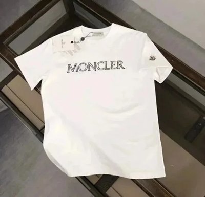 Moncler T-shirt