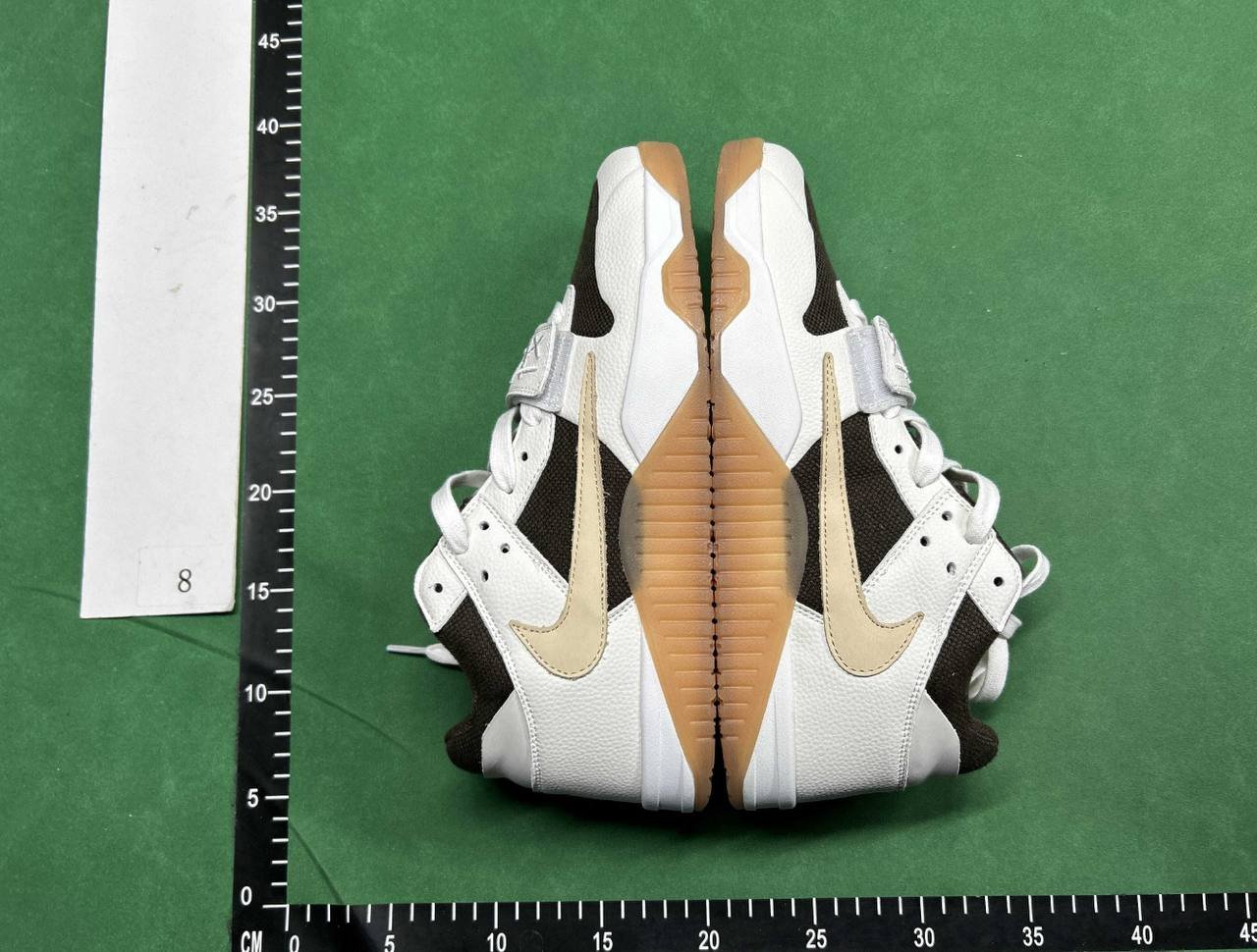 NIKE X TRAVIS