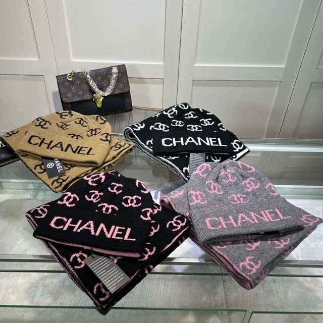 GUCCI Moncler Chanel Louis Vuitton Beanie Scarf