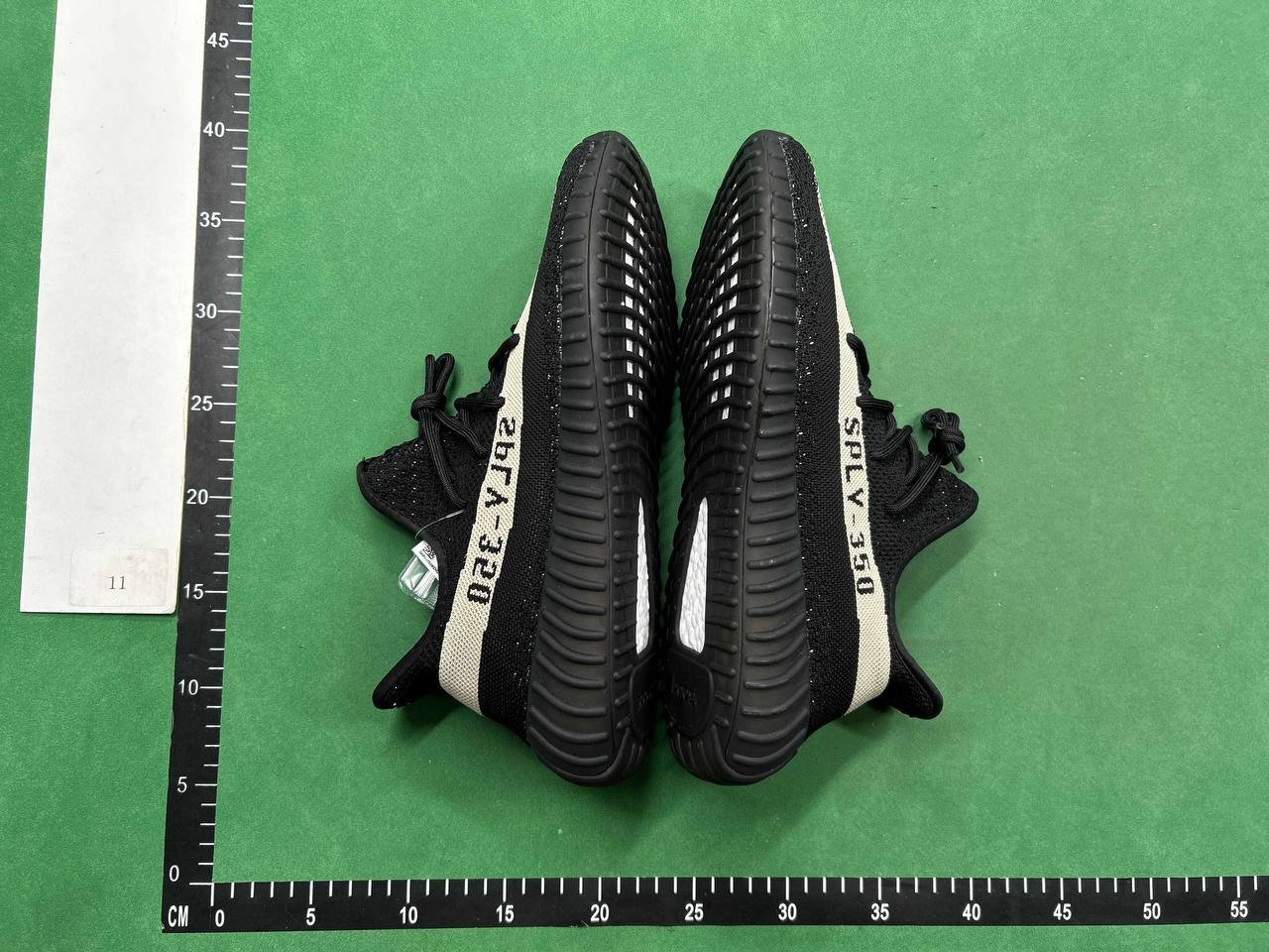  YEEZY 350